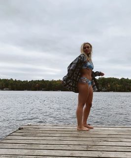 Victoria Baldesarra feet photo 4