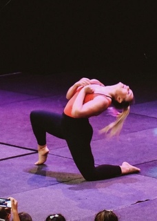 Victoria Baldesarra feet photo 12