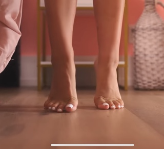 Victoria Baldesarra feet photo 2