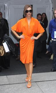 Victoria Beckham feet photo thumbnail