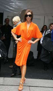 Victoria Beckham feet photo thumbnail