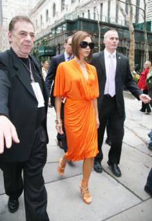 Victoria Beckham feet photo thumbnail