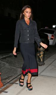 Victoria Beckham feet photo thumbnail