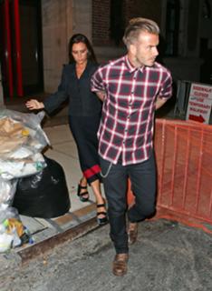 Victoria Beckham feet photo thumbnail