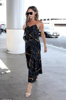 Victoria Beckham feet photo thumbnail