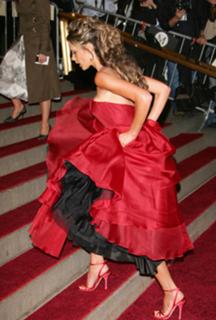 Victoria Beckham feet photo thumbnail