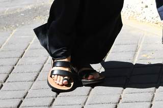 Victoria Beckham feet photo thumbnail
