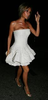 Victoria Beckham feet photo thumbnail