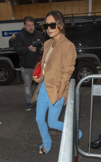 Victoria Beckham feet photo thumbnail