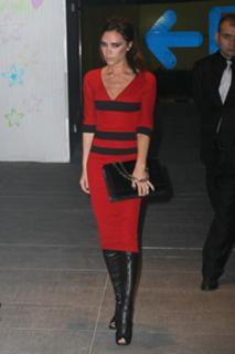 Victoria Beckham feet photo thumbnail