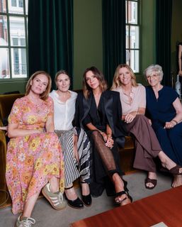 Victoria Beckham feet photo thumbnail