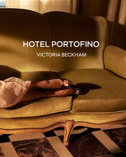 Victoria Beckham feet photo 3