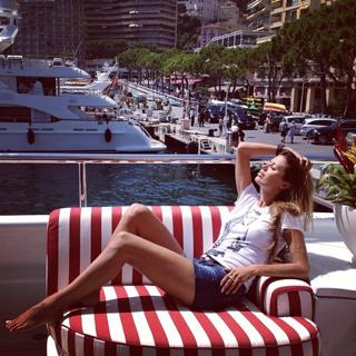 Victoria Bonya feet photo thumbnail