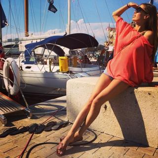 Victoria Bonya feet photo thumbnail