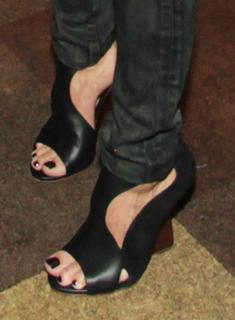 Victoria Bonya feet photo thumbnail