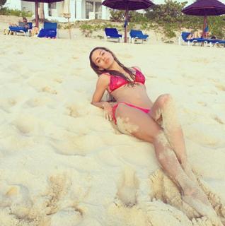 Victoria Bonya feet photo thumbnail