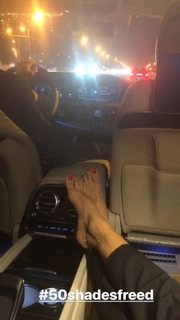 Victoria Bonya feet photo thumbnail