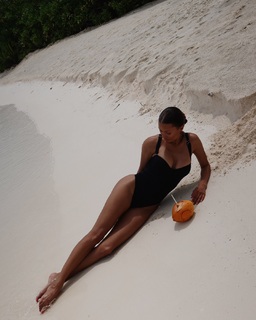 Victoria Bonya feet photo thumbnail