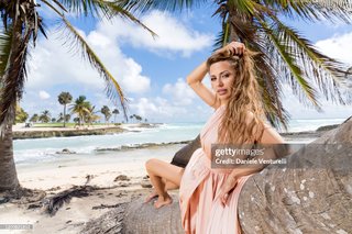 Victoria Bonya feet photo thumbnail