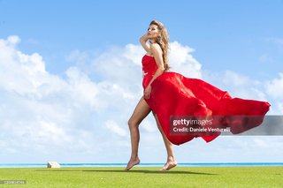 Victoria Bonya feet photo thumbnail