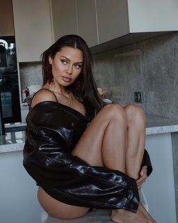 Victoria Bonya feet photo thumbnail