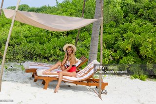 Victoria Bonya feet photo thumbnail