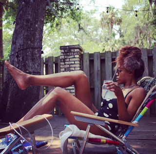 Victoria Crawford feet photo thumbnail