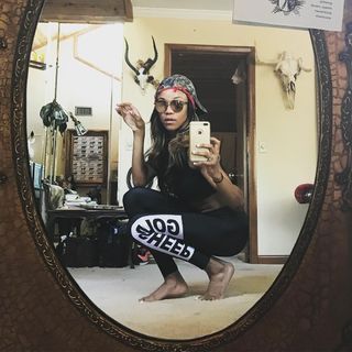 Victoria Crawford feet photo thumbnail