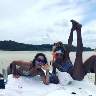 Victoria Crawford feet photo thumbnail