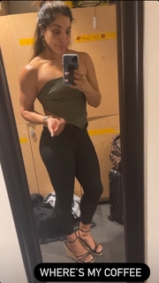 Victoria Gonzalez feet photo thumbnail