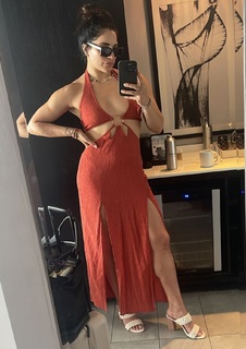 Victoria Gonzalez feet photo thumbnail