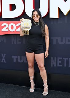 Victoria Gonzalez feet photo thumbnail
