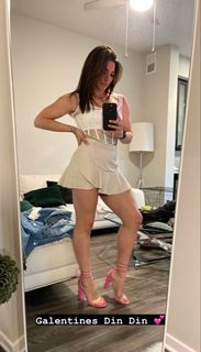 Victoria Gonzalez feet photo thumbnail