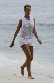 Victoria Hervey feet photo thumbnail
