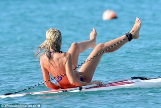 Victoria Hervey feet photo thumbnail