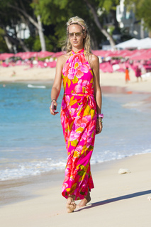 Victoria Hervey feet photo thumbnail