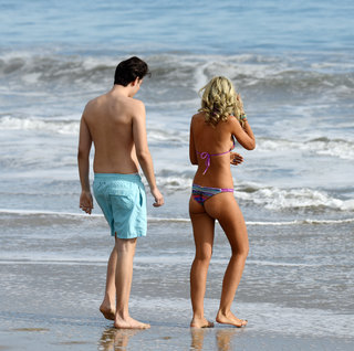 Victoria Hervey feet photo thumbnail