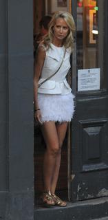 Victoria Hervey feet photo thumbnail