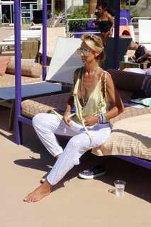 Victoria Hervey feet photo thumbnail