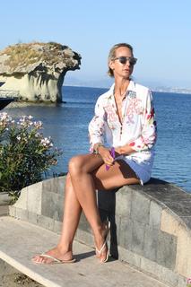 Victoria Hervey feet photo thumbnail
