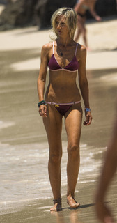 Victoria Hervey feet photo thumbnail