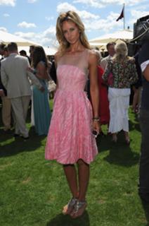 Victoria Hervey feet photo thumbnail