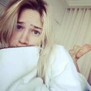 Victoria Irouleguy feet photo 3