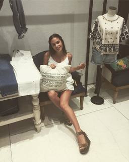 Victoria Irouleguy feet photo 9