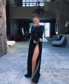 Victoria Irouleguy feet photo 3