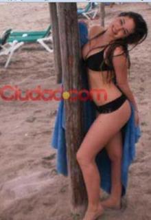 Victoria Irouleguy feet photo 3