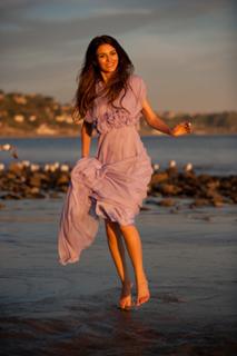 Victoria Justice feet photo thumbnail