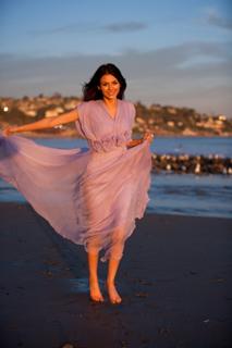 Victoria Justice feet photo thumbnail