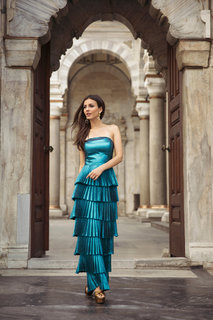 Victoria Justice feet photo thumbnail