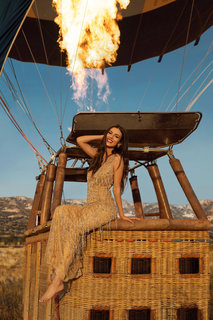 Victoria Justice feet photo thumbnail
